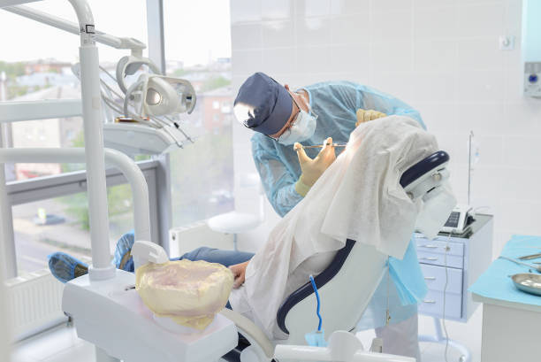 Best Emergency Tooth Extraction in Biscayne Park, FL